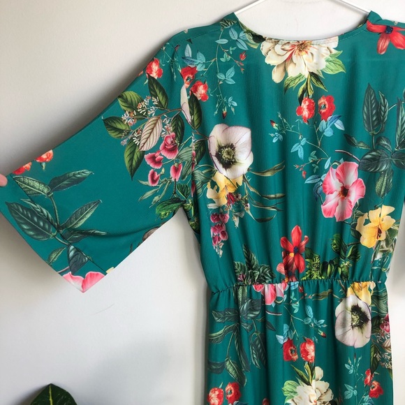 Green Botanical Maxi Dress - Picture 4 of 5